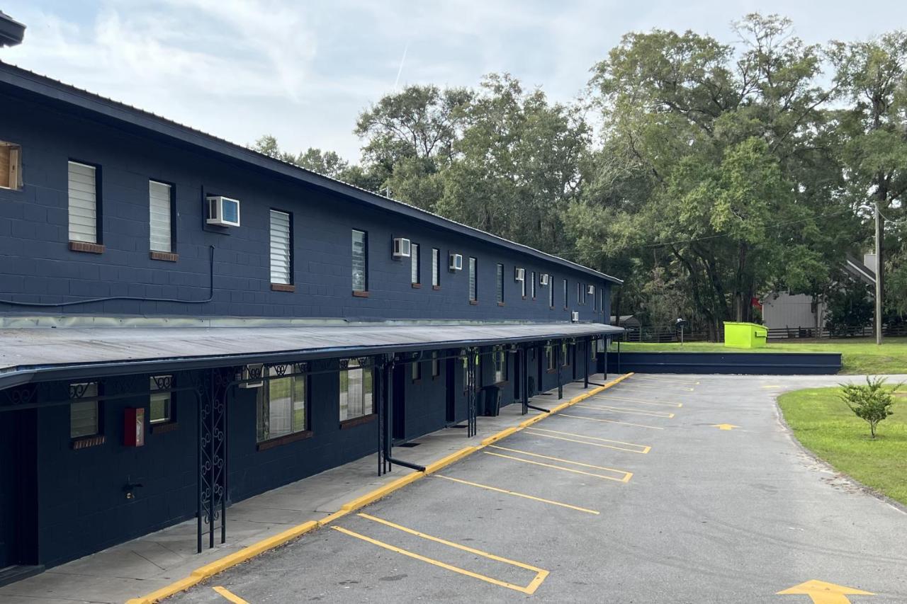 Bluegem Motel High Springs Exterior photo